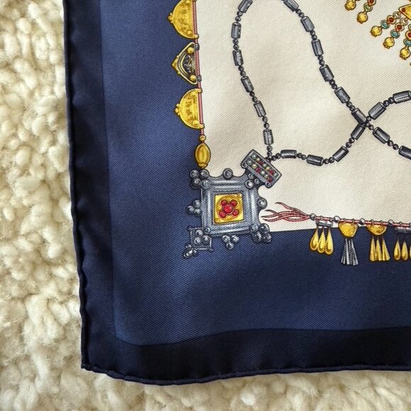 Authentic Hermès “Parures des Sables" Silk Scarf - Picture 7 of 12